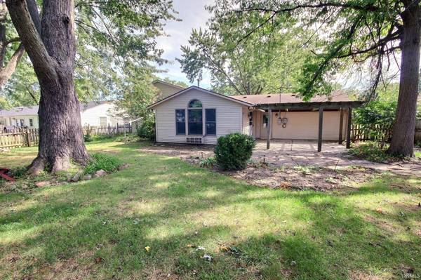 4715 Beechcrest DR, Fort Wayne, IN 46835
