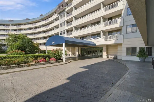 100 Harbor View DR #651, Port Washington, NY 11050