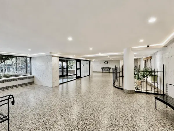 60-11 Broadway #6U, Woodside, NY 11377