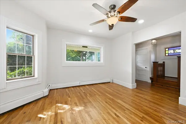 42 Chestnut ST, Glen Cove, NY 11542