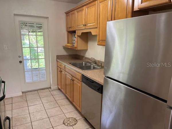 4921 NW 37TH DR, Gainesville, FL 32605