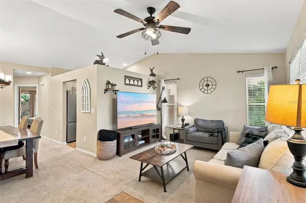 9338 CHANDON DR, Orlando, FL 32825