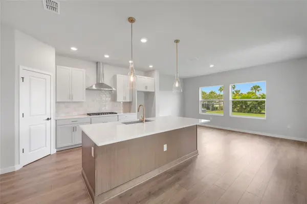 5182 CREEK SAND DR, Apollo Beach, FL 33572