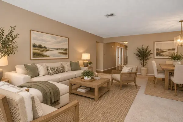 3825 GLEN OAKS MANOR DR, Sarasota, FL 34232