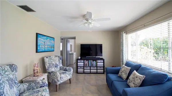 3925 15TH AVE N, St Petersburg, FL 33713