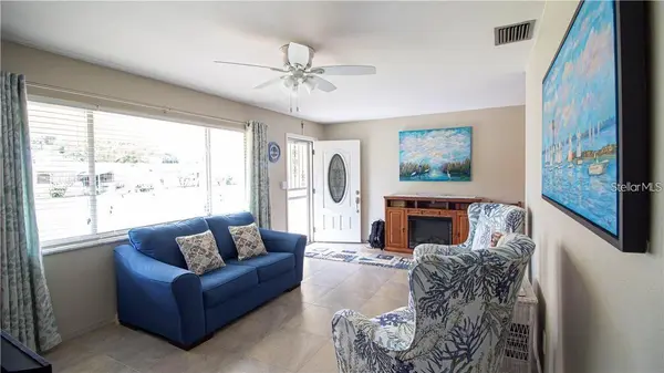 3925 15TH AVE N, St Petersburg, FL 33713