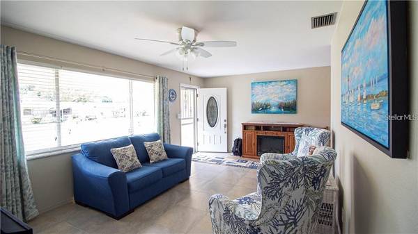 3925 15TH AVE N, St Petersburg, FL 33713