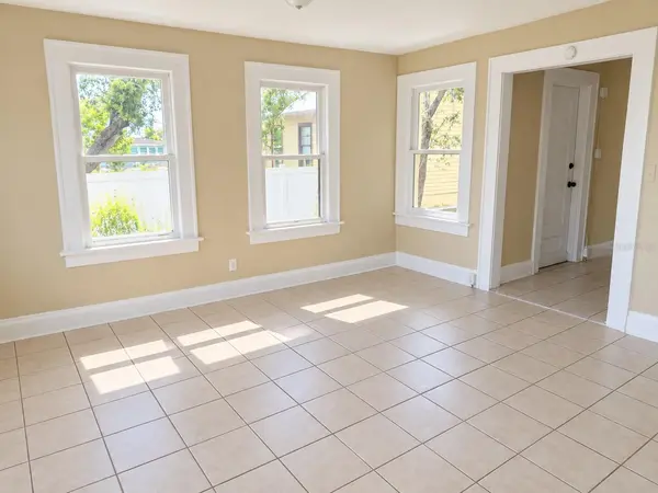 308 N PENINSULA DR, Daytona Beach, FL 32118