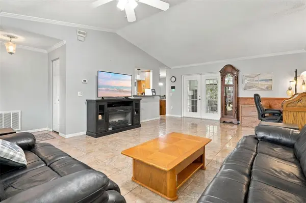2188 8TH AVE, Deland, FL 32724