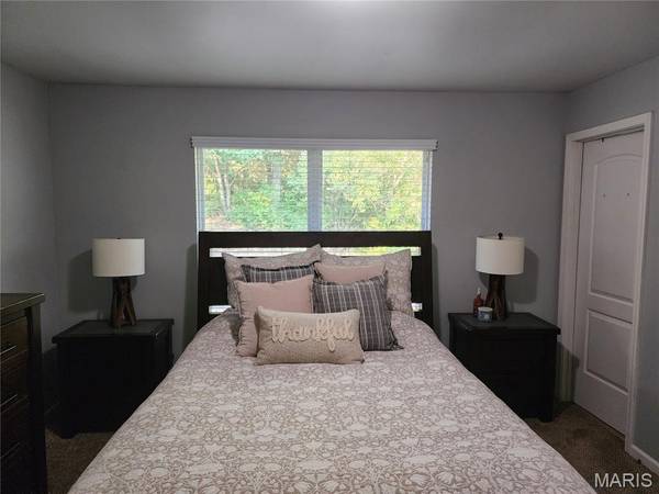 3605 N Meadow Mill DR, Arnold, MO 63010