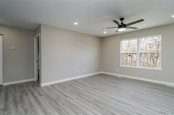 28501 Shallow Water RD, Warrenton, MO 63383