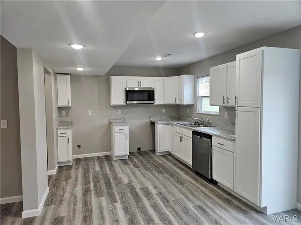 406 Daniel CT, New Haven, MO 63068