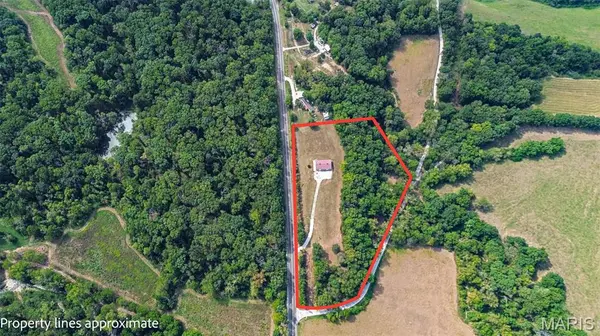 16901 Otterville RD, Grafton, IL 62037