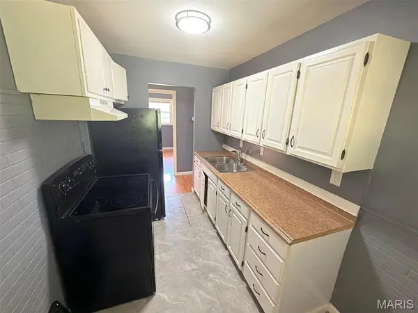 309 Midlothian RD, St Louis, MO 63137