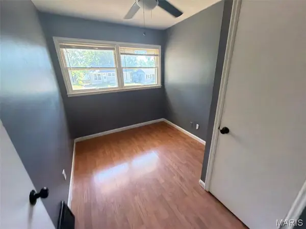 309 Midlothian RD, St Louis, MO 63137