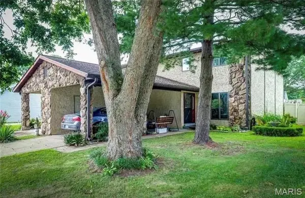 307 BRITANNA DR, Swansea, IL 62226