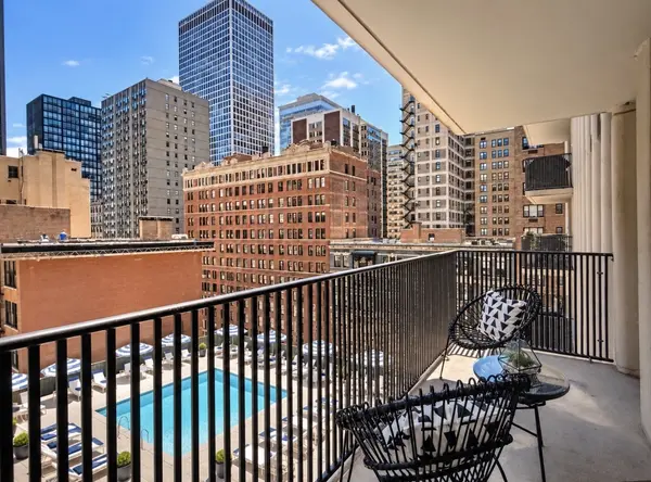 200 E Delaware PL #8C-9C, Chicago, IL 60611