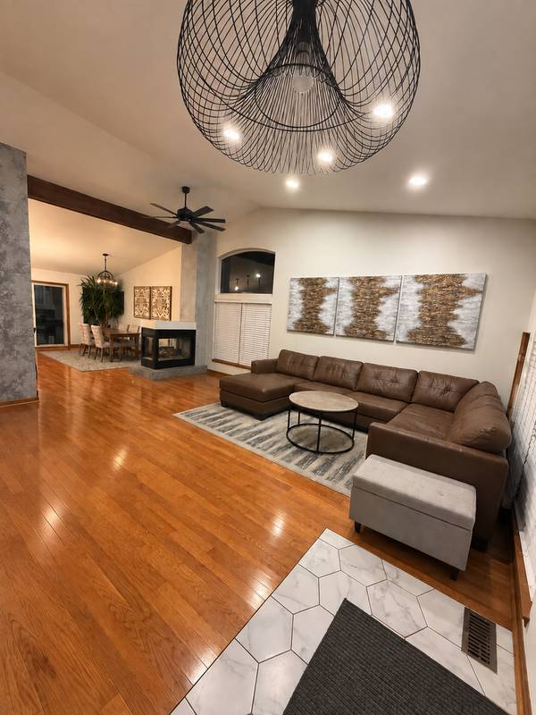 168 Woodlet LN, Bolingbrook, IL 60490