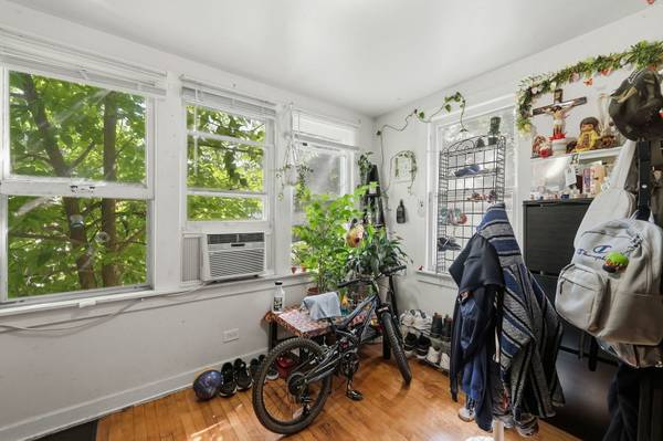 1406 Wenonah AVE, Berwyn, IL 60402