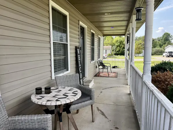 5625 Silver Fox DR, Carterville, IL 62959