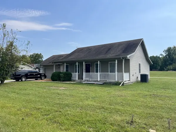 5625 Silver Fox DR, Carterville, IL 62959