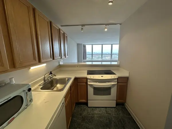 655 W Irving Park RD #1609, Chicago, IL 60613