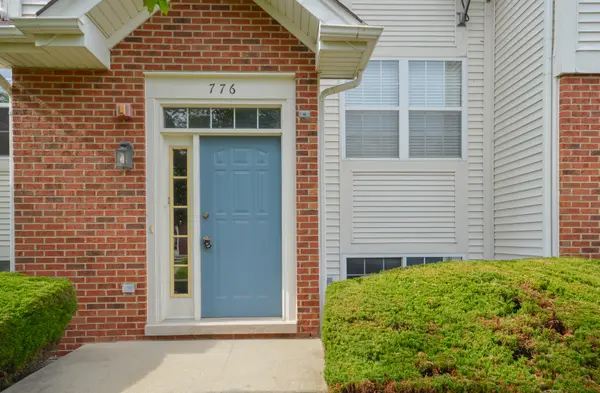 776 River Walk DR, Wheeling, IL 60090