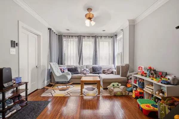 4934 S Kedvale AVE, Chicago, IL 60632