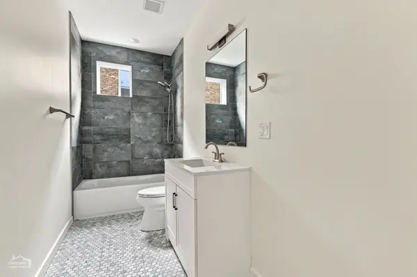 1118 W 19th ST #2, Chicago, IL 60608