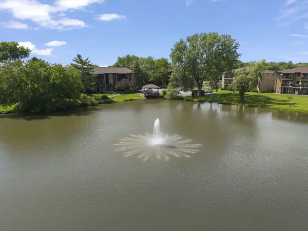 7505 175th ST #124, Tinley Park, IL 60477