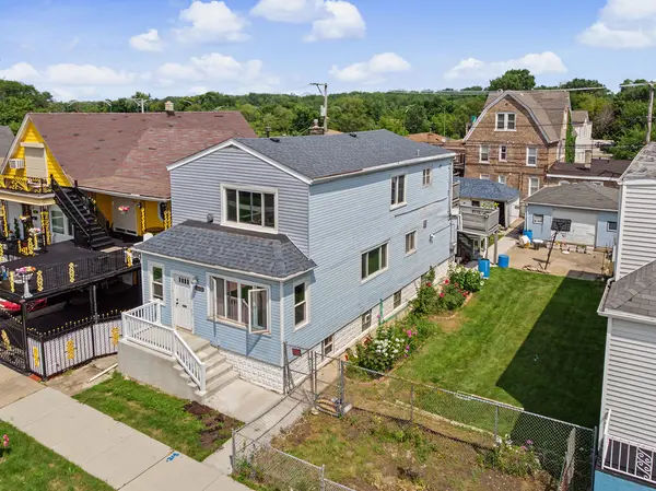 10335 S Hoxie AVE, Chicago, IL 60617