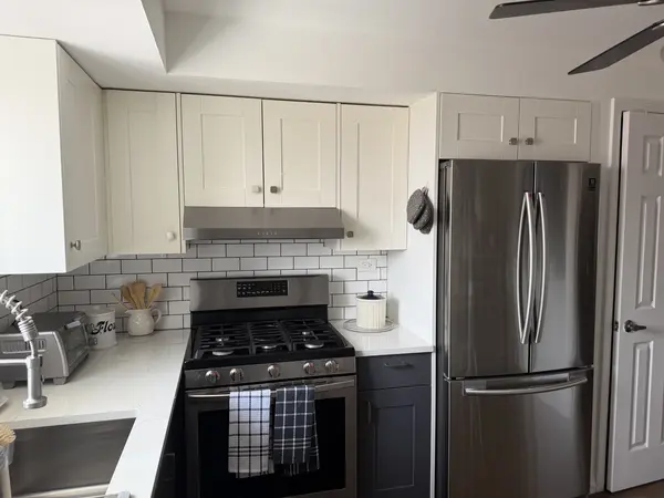 5321 N Delphia AVE #322, Chicago, IL 60656