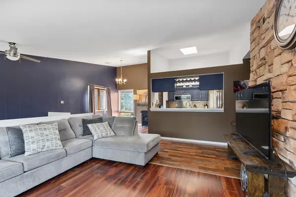 14475 S Ravinia AVE #9, Orland Park, IL 60462