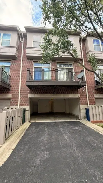 717 N Keystone LN, Vernon Hills, IL 60061