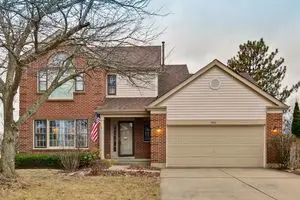 2200 Magnolia CT W, Buffalo Grove, IL 60089