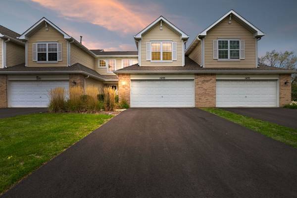 1693 S Candlestick WAY #1693, Waukegan, IL 60085