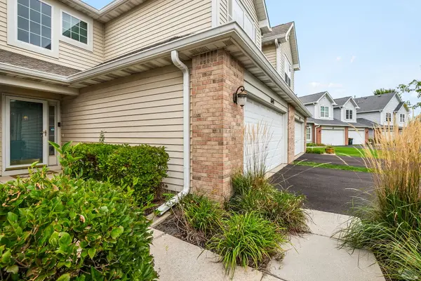 1693 S Candlestick WAY #1693, Waukegan, IL 60085