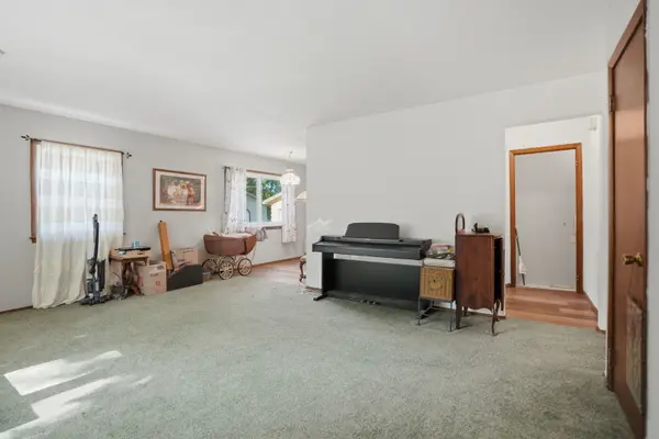 8112 7th Street W, Rock Island, IL 61201