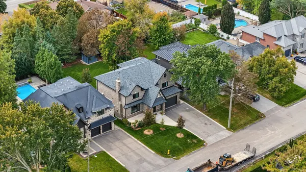 18 Gosling RD, Vaughan, ON L6A 1E2