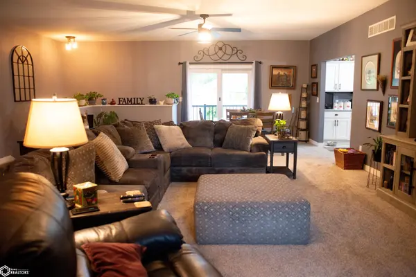 102 SW 3rd ST, Greenfield, IA 50849