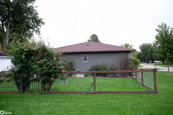 102 SW 3rd ST, Greenfield, IA 50849