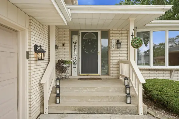 526 Cedar CT, Munster, IN 46321