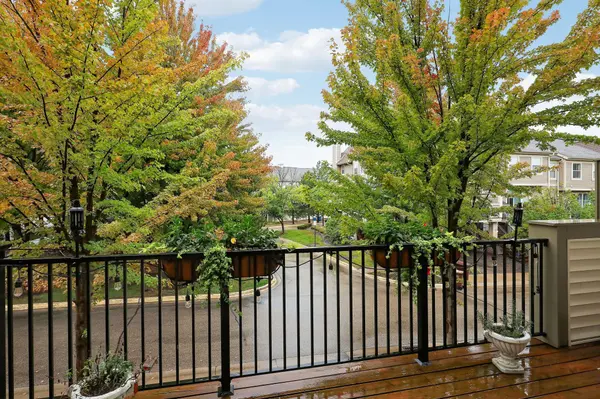 11211 Kinsley ST, Eden Prairie, MN 55344