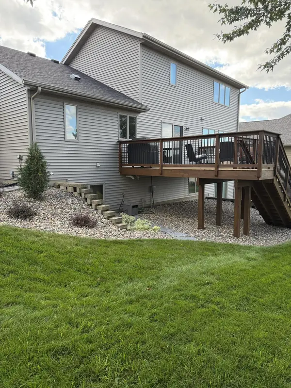 509 7th ST NW, Byron, MN 55920