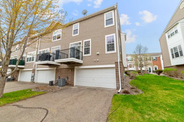 15726 Frisian LN, Apple Valley, MN 55124
