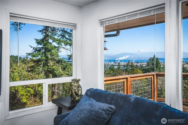 6599 Whistle Lake TER, Anacortes, WA 98221