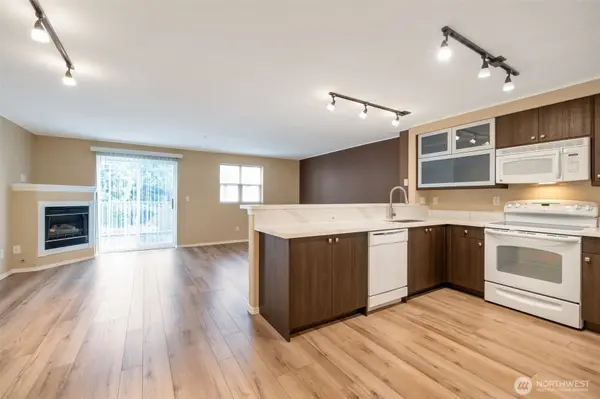 3980 129th PL SE #B102, Bellevue, WA 98006