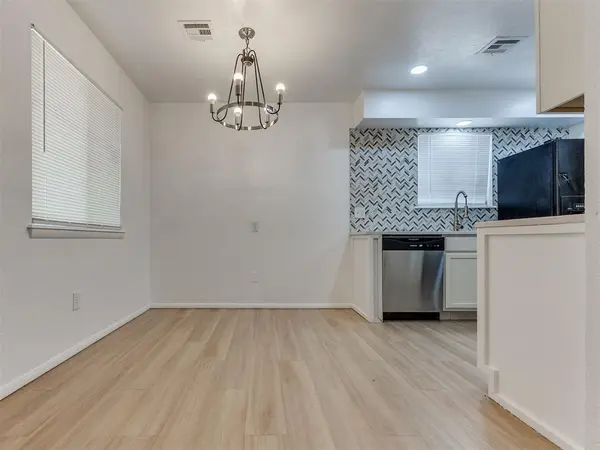 405 Woodland DR, Midwest City, OK 73130