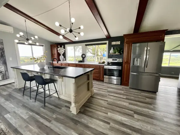 N5551 7 HILLS RD, Fond Du Lac, WI 54937-9257
