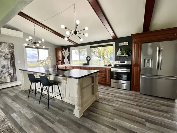 N5551 7 HILLS RD, Fond Du Lac, WI 54937-9257